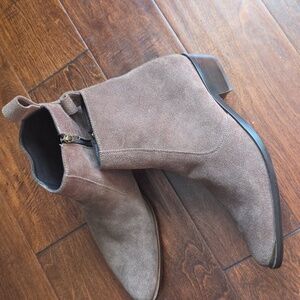 Men's Classic Brown Suede Boots